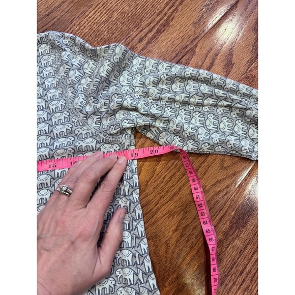 Roller Rabbit Elephant Pattern Henley Long Sleeve Shirt Small Ecclectic Boho - Picture 3 of 6